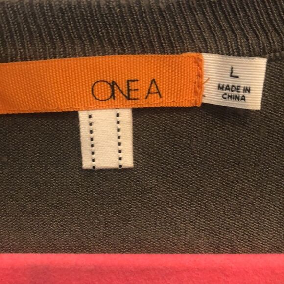 Green long sleeve sweater Top - Picture 4 of 6